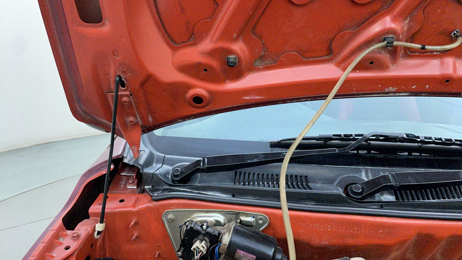 Used 2017 maruti-suzuki Alto K10 VXi (O) AMT Petrol Automatic engine ENGINE RIGHT SIDE HINGE & APRON VIEW