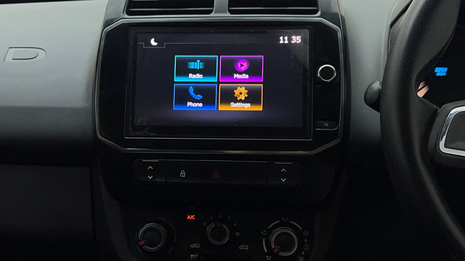 Used 2021 Renault Kwid RXT 1.0 AMT Opt Petrol Automatic top_features Integrated (in-dash) music system