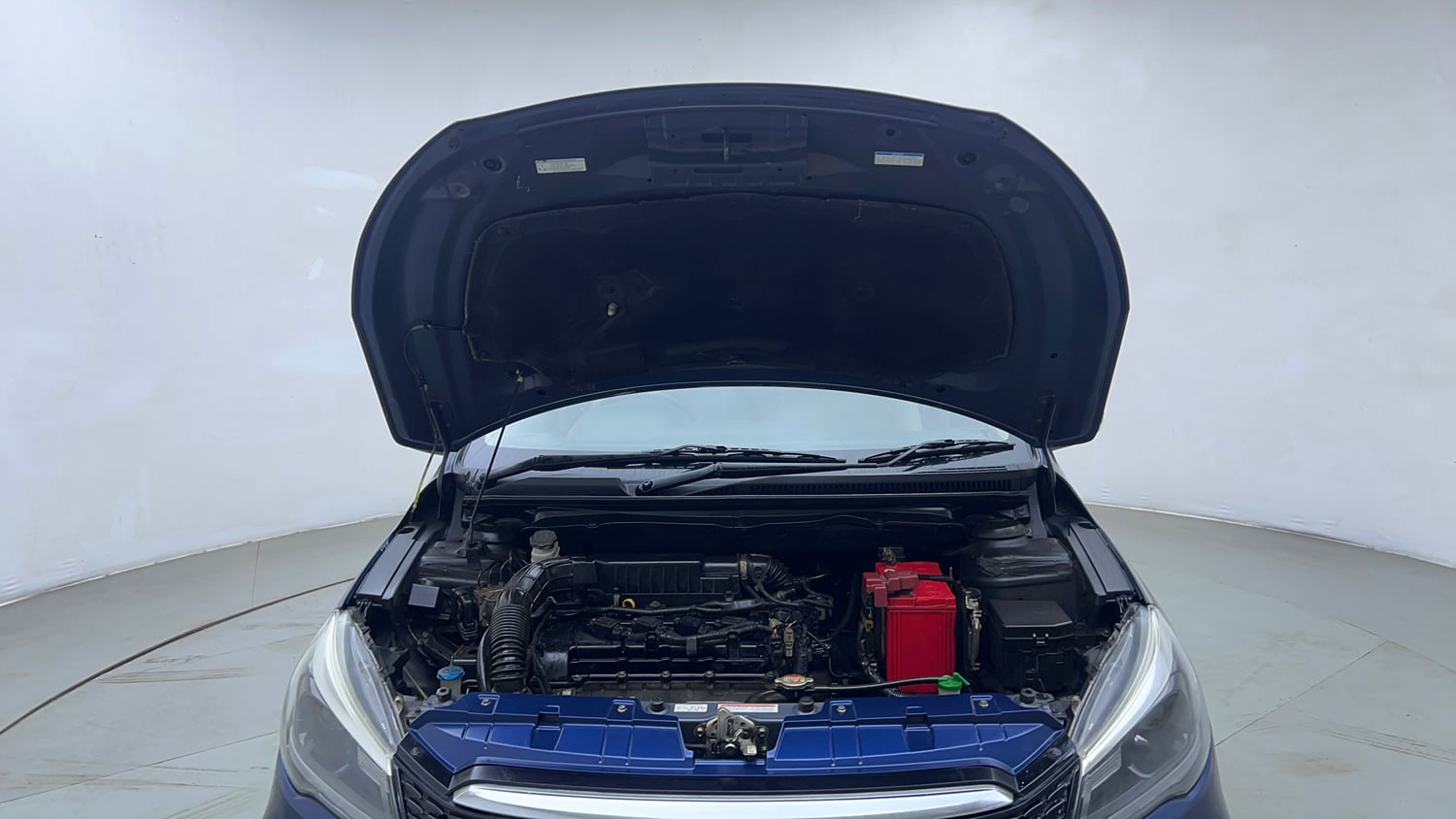 Used 2018 Maruti Suzuki Ciaz Alpha Hybrid 1.5 Petrol Manual engine ENGINE & BONNET OPEN FRONT VIEW
