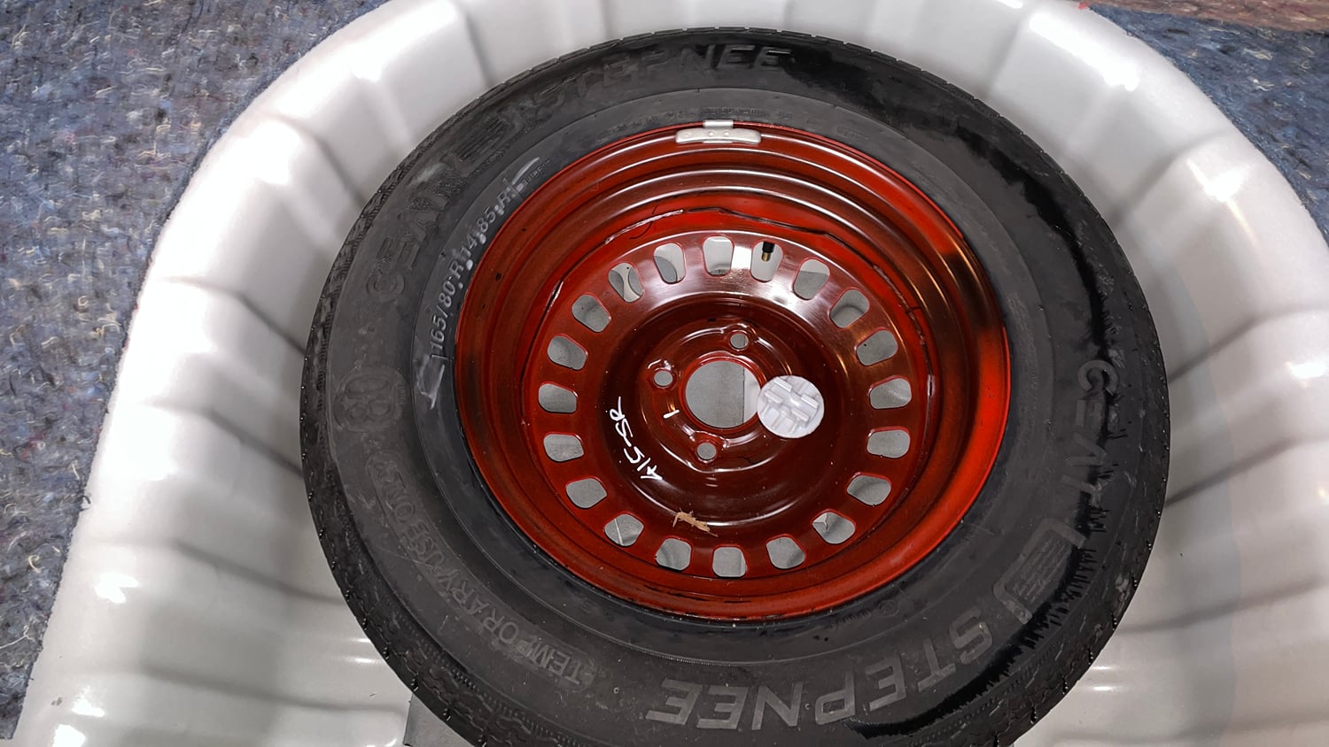 Used 2025 Nissan Magnite N-Connecta HRAO 1.0 Turbo Petrol CVT Petrol Automatic tyres SPARE TYRE VIEW