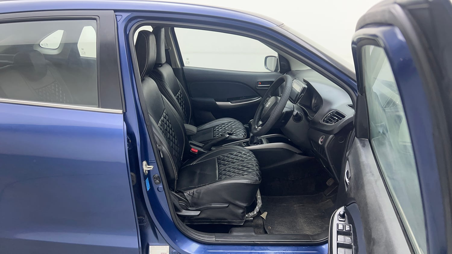 Used 2021 Maruti Suzuki Baleno Zeta Petrol Manual interior RIGHT SIDE FRONT DOOR CABIN VIEW