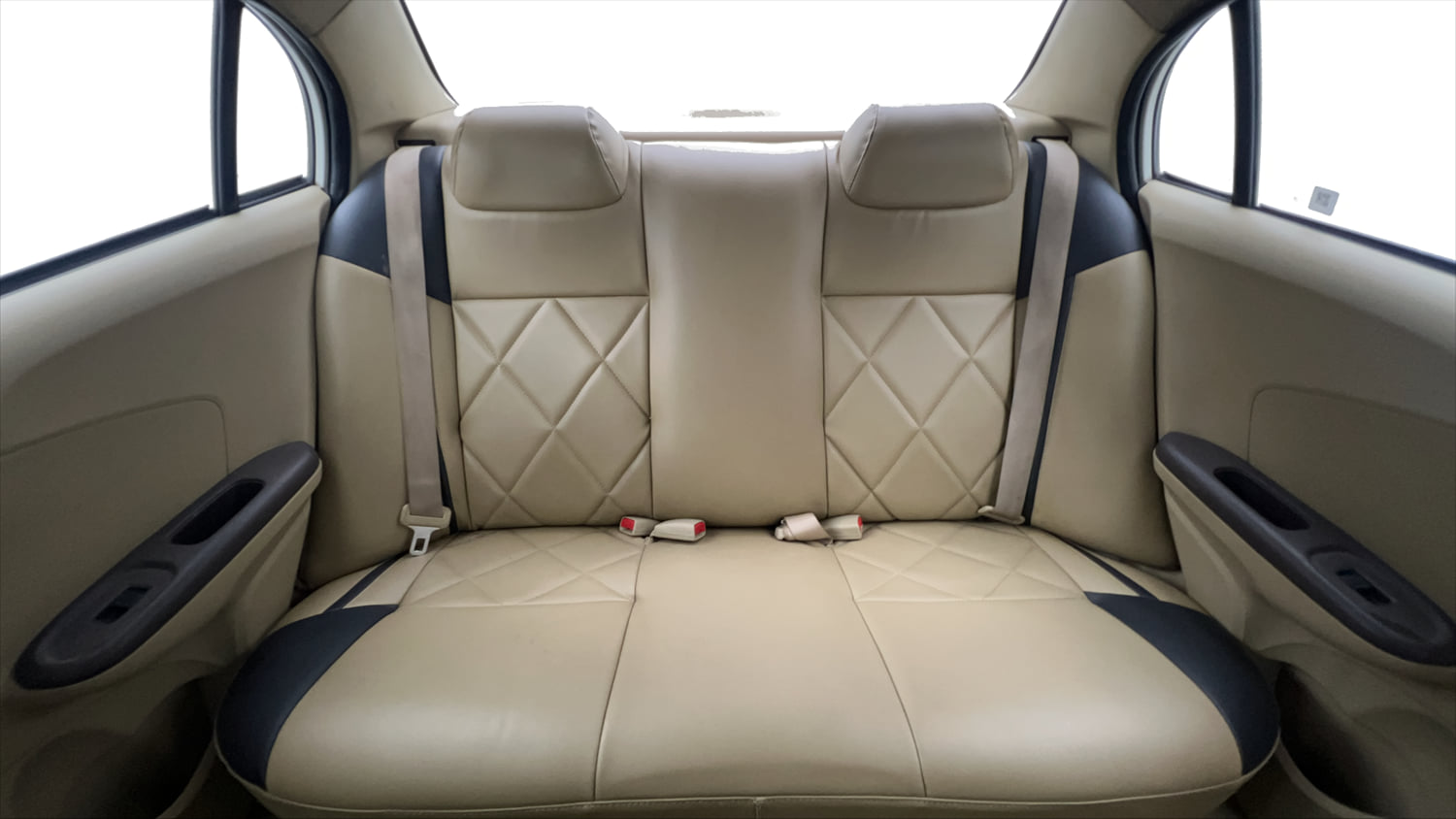 Used 2013 Honda Amaze 1.2 EX i-VTEC Petrol Manual interior REAR SEAT CONDITION VIEW