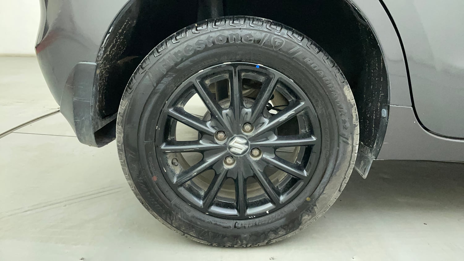 Used 2017 Maruti Suzuki Baleno Delta 1.2 Petrol Manual tyres RIGHT REAR TYRE RIM VIEW