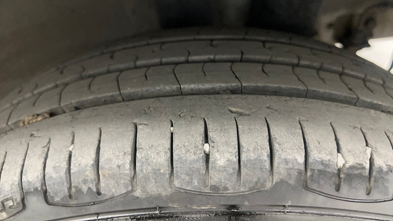 Used 2014 Hyundai Grand i10 Asta AT 1.2 Kappa VTVT Petrol Automatic tyres LEFT REAR TYRE TREAD VIEW