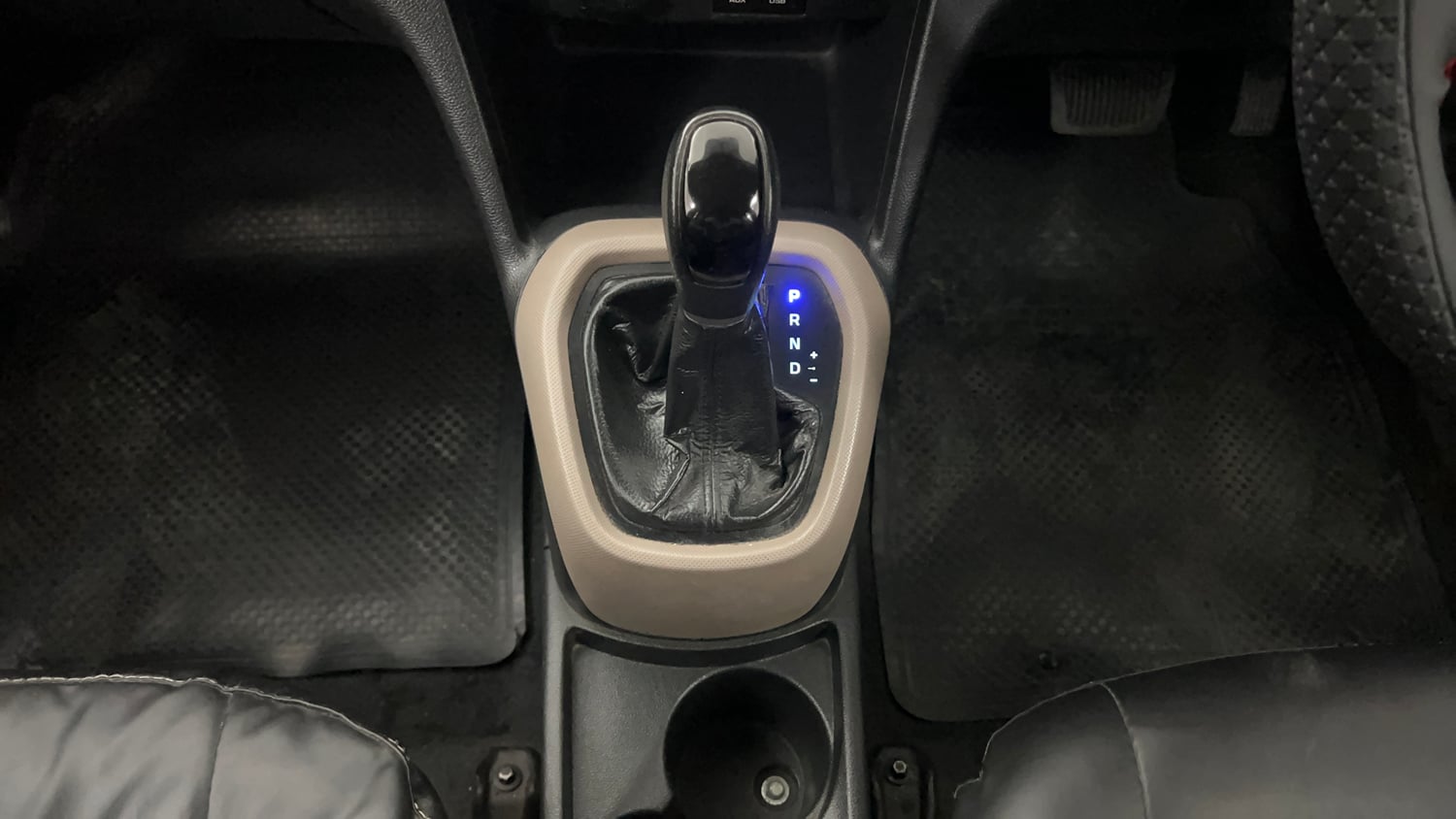 Used 2014 Hyundai Grand i10 Asta AT 1.2 Kappa VTVT Petrol Automatic interior GEAR  KNOB VIEW
