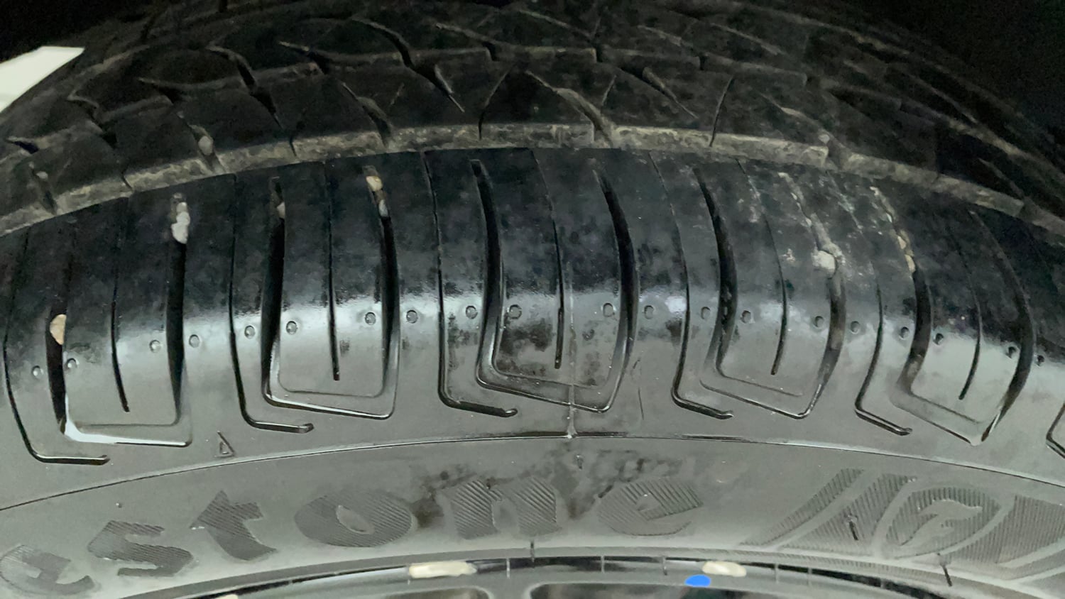 Used 2017 Maruti Suzuki Baleno Delta 1.2 Petrol Manual tyres RIGHT REAR TYRE TREAD VIEW