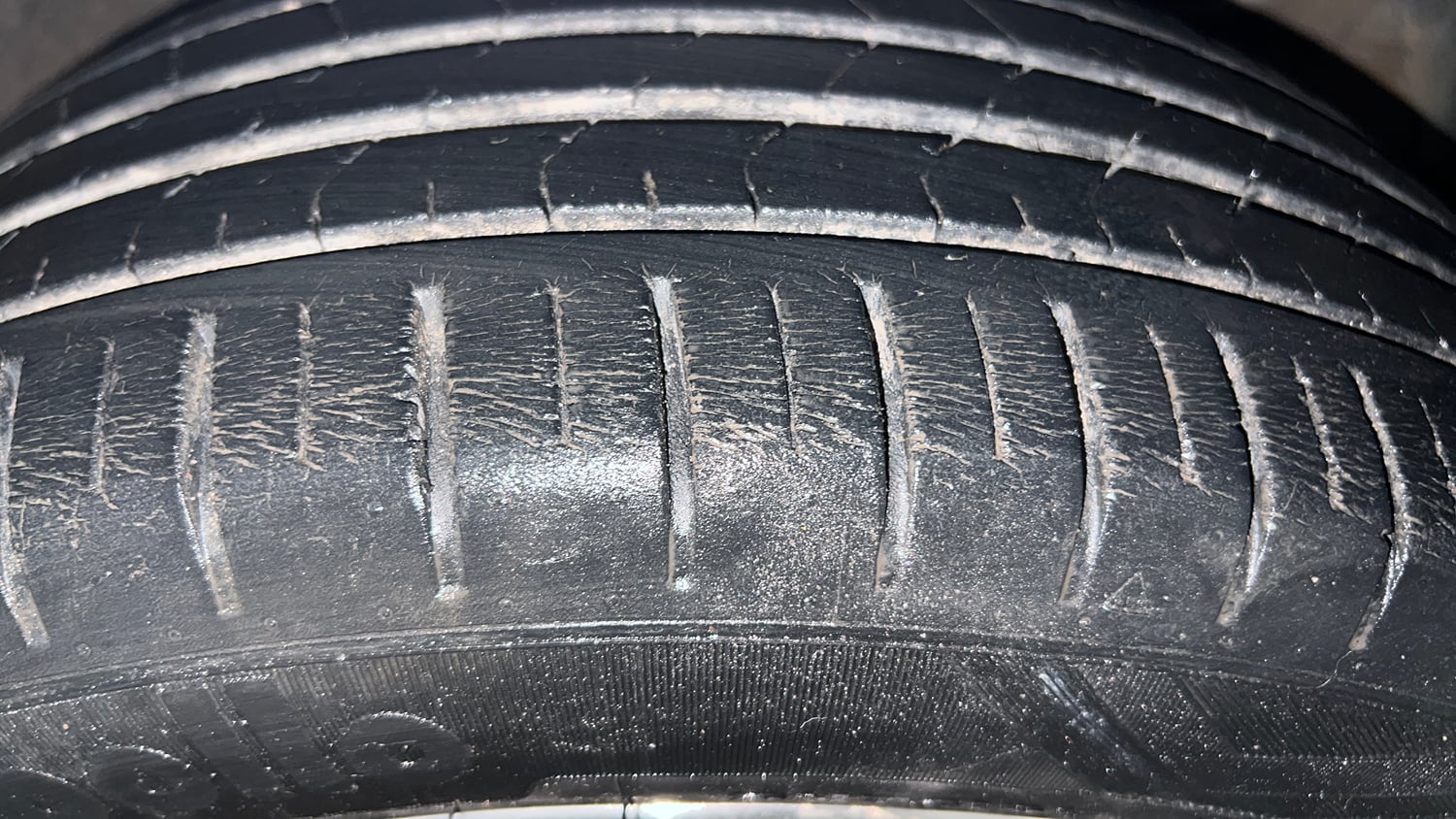 Used 2019 Maruti Suzuki Baleno Zeta Petrol Manual tyres RIGHT FRONT TYRE TREAD VIEW