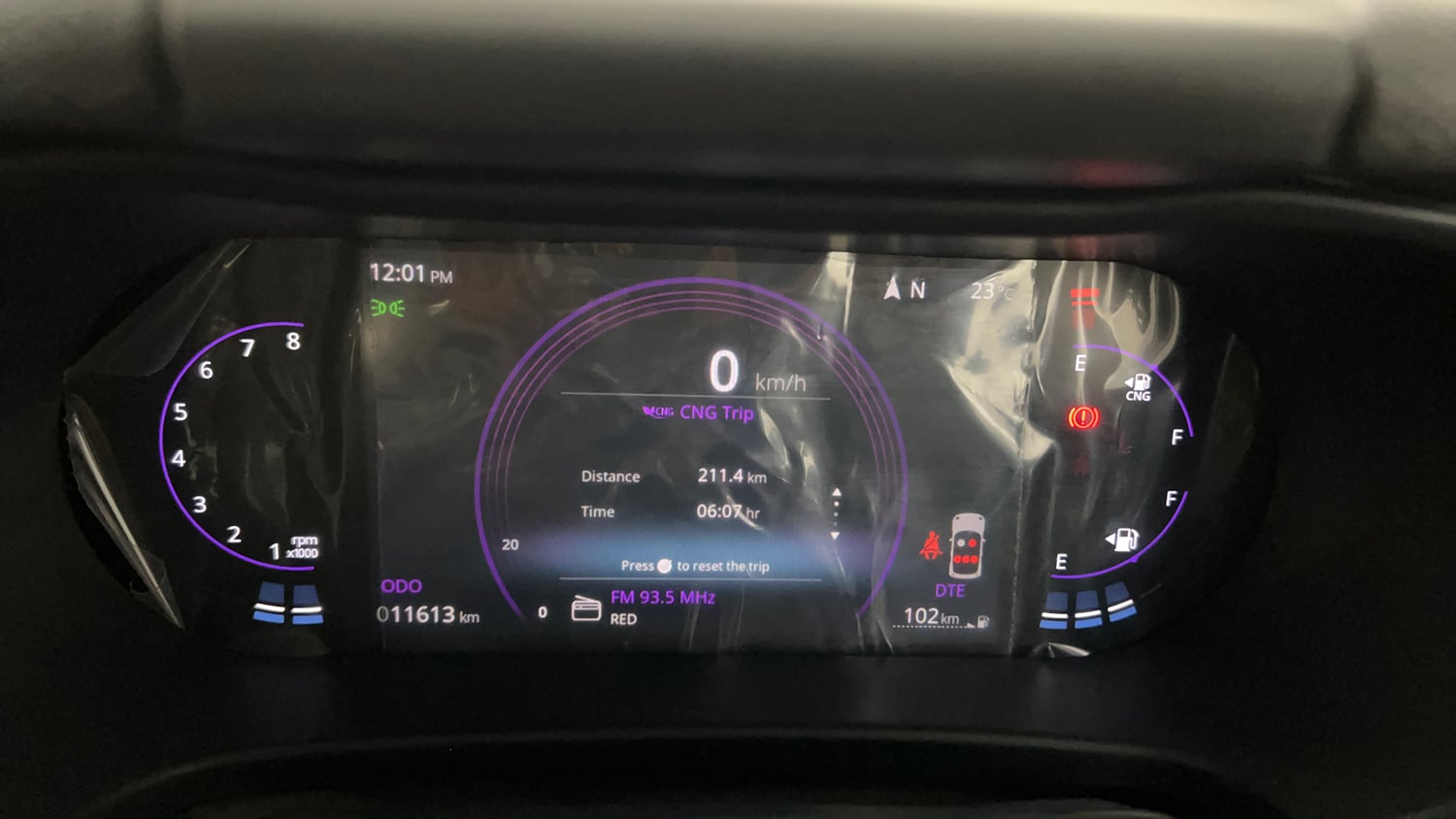 Used 2025 Tata Altroz Accomplished S CNG 5MT Cng Manual interior CLUSTERMETER VIEW