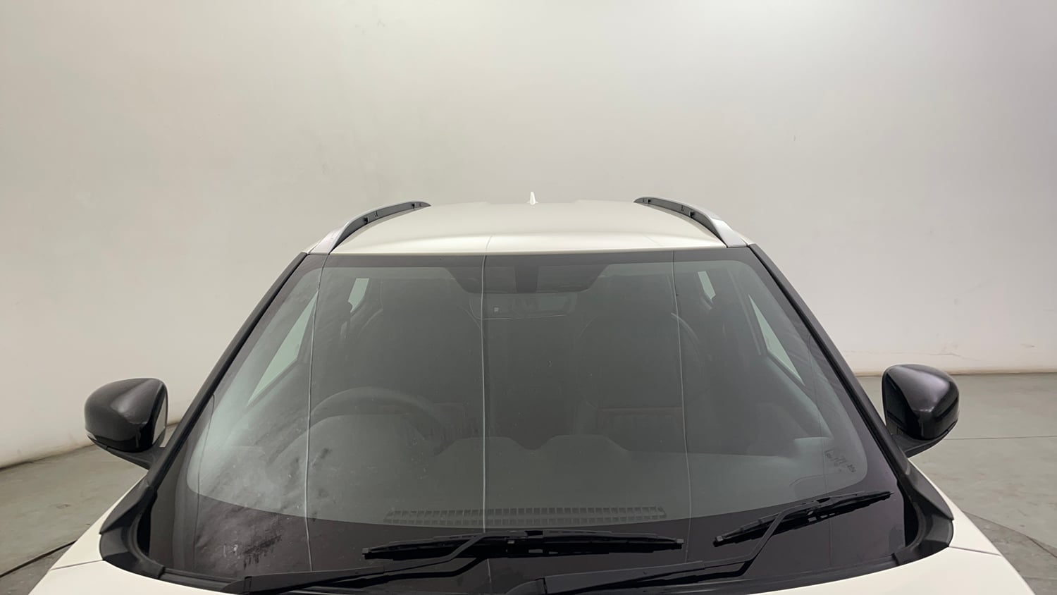 Used 2025 Nissan Magnite N-Connecta HRAO 1.0 Turbo Petrol CVT Petrol Automatic exterior FRONT WINDSHIELD VIEW