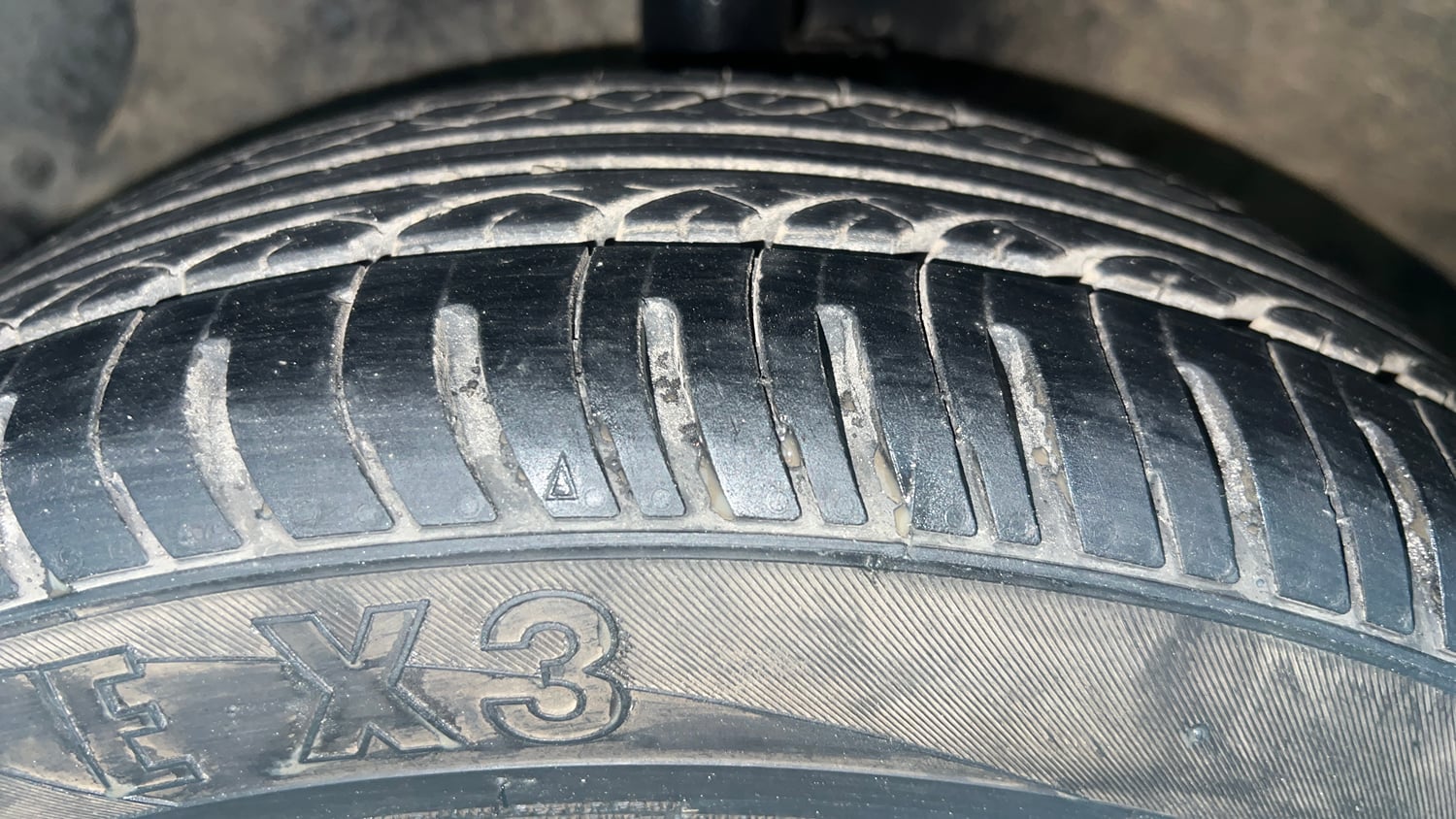 Used 2017 Hyundai Grand i10 Sportz 1.2 Kappa VTVT Petrol Manual tyres LEFT FRONT TYRE TREAD VIEW