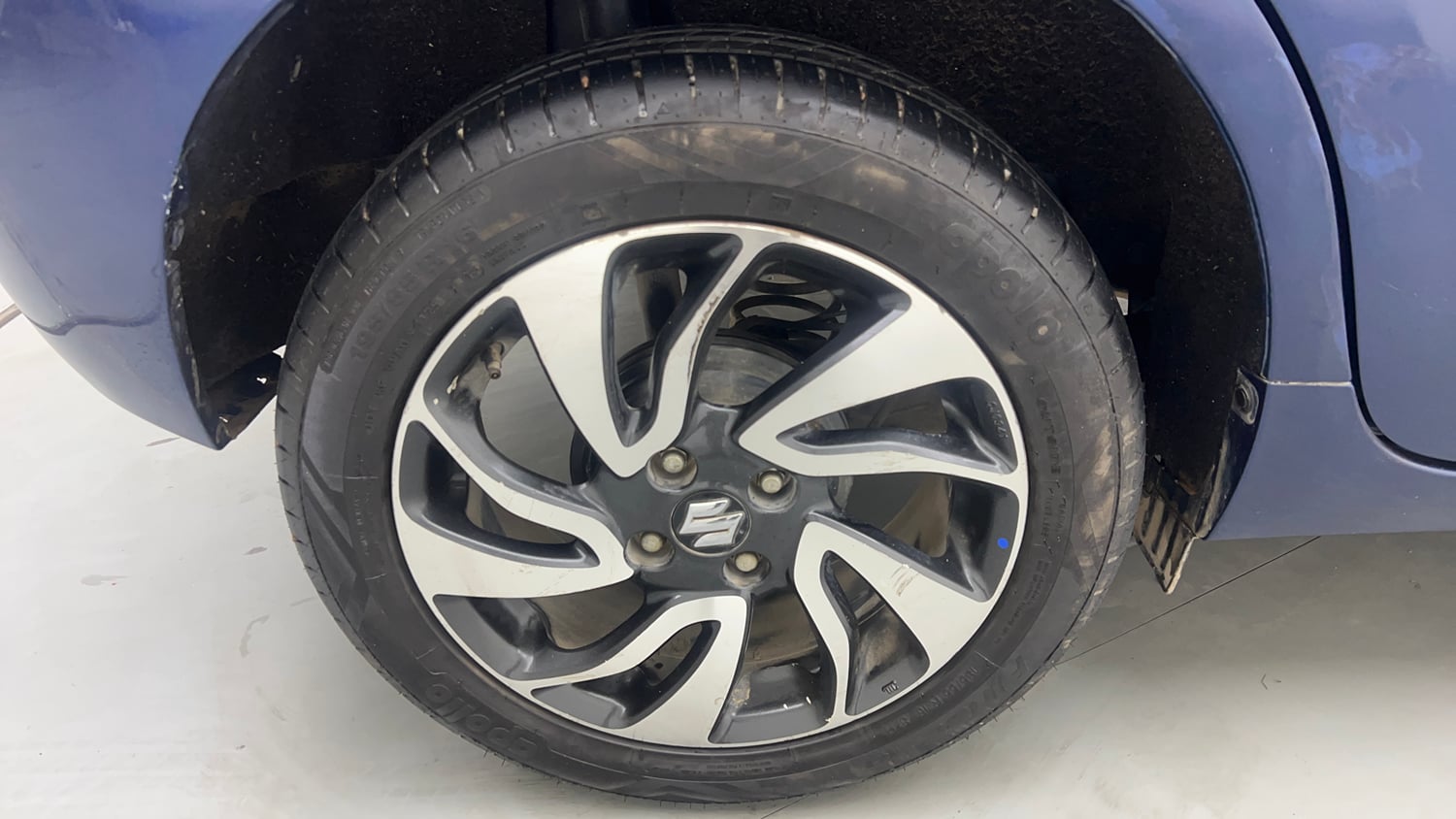 Used 2021 Maruti Suzuki Baleno Zeta Petrol Manual tyres RIGHT REAR TYRE RIM VIEW