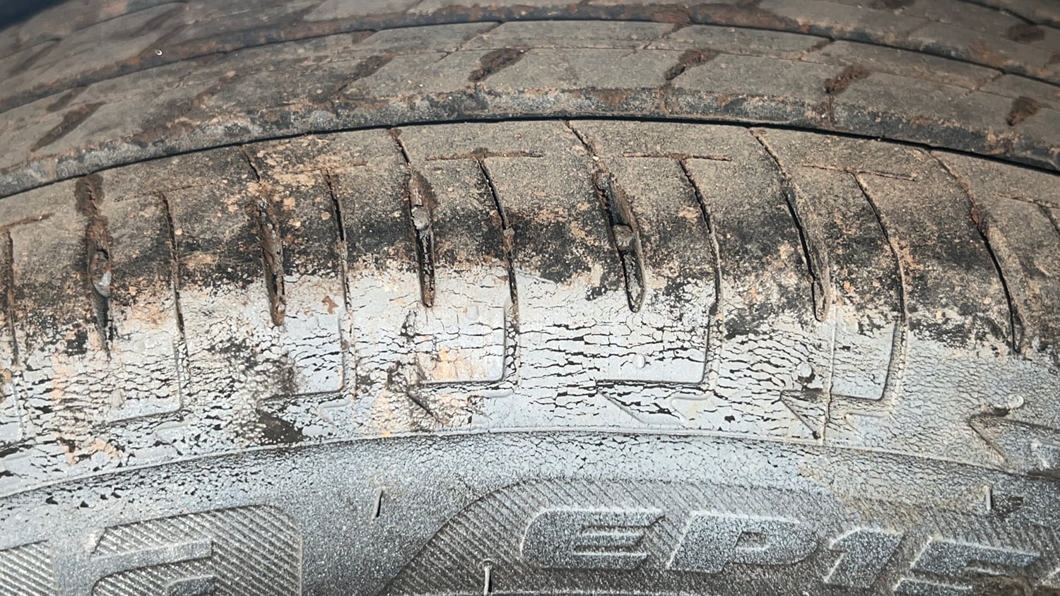 Used 2018 Honda City V Petrol Petrol Manual tyres LEFT REAR TYRE TREAD VIEW