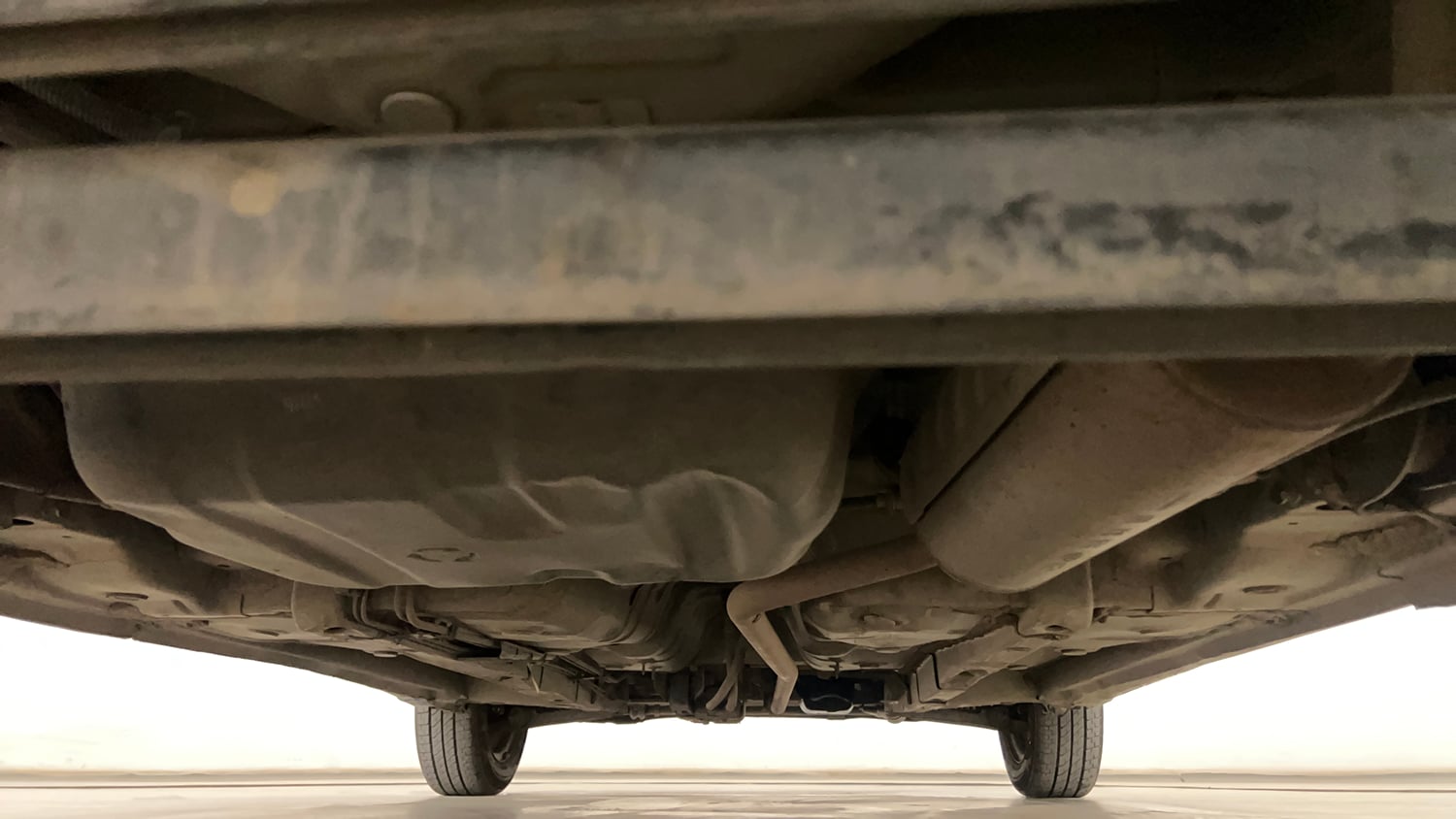 Used 2019 Hyundai Eon Era + Petrol Manual extra REAR UNDERBODY VIEW (TAKEN FROM REAR)