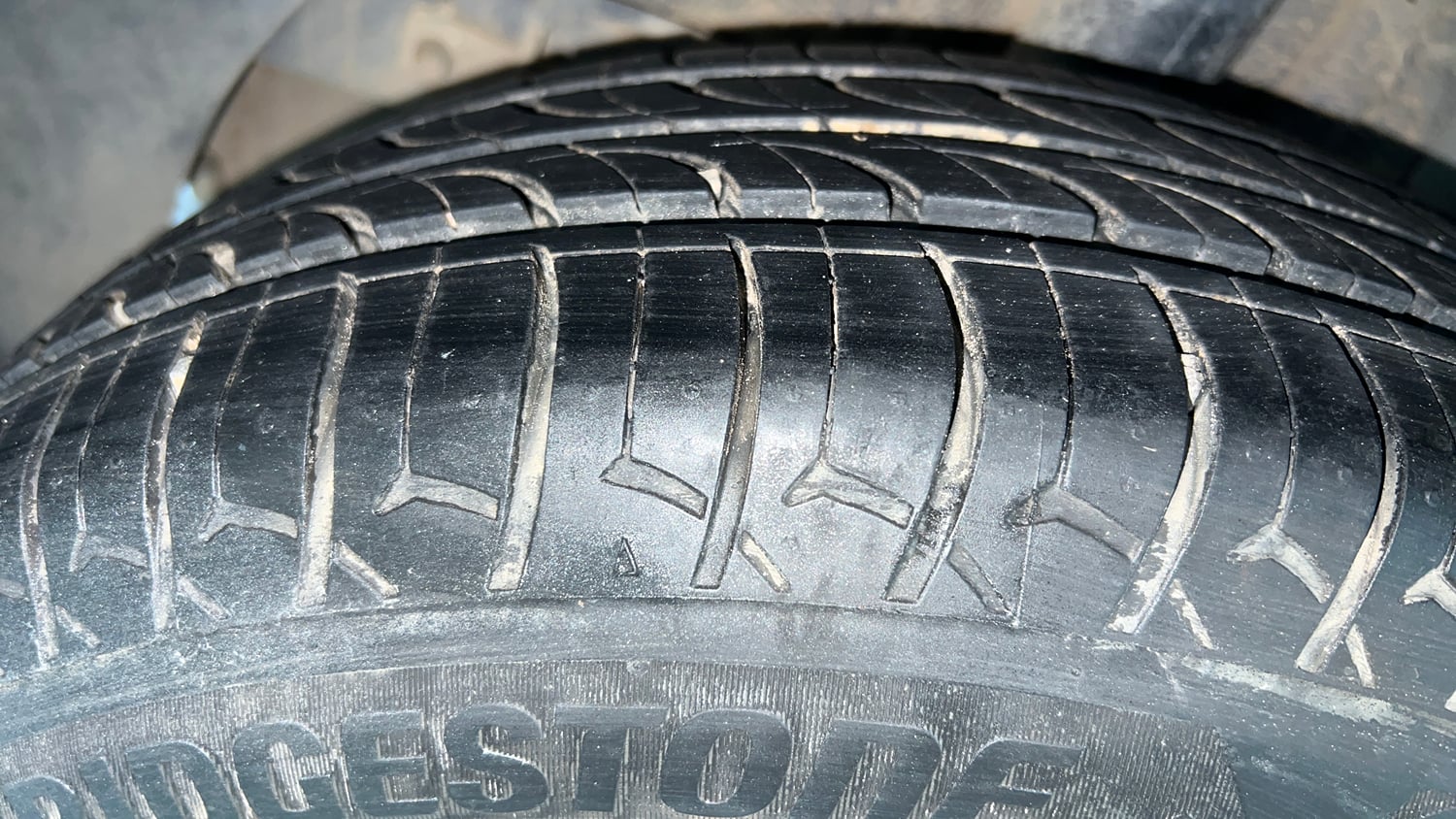 Used 2015 Hyundai Elite i20 Sportz 1.2 Petrol Manual tyres RIGHT REAR TYRE TREAD VIEW