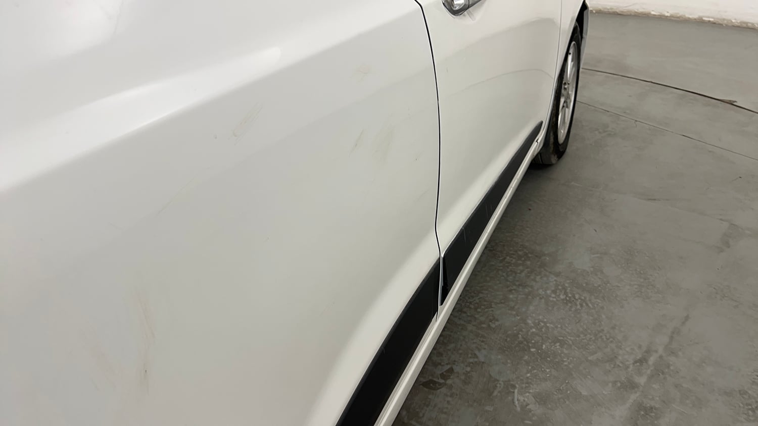 Used 2014 Hyundai Grand i10 Asta AT 1.2 Kappa VTVT Petrol Automatic dents MINOR SCRATCH