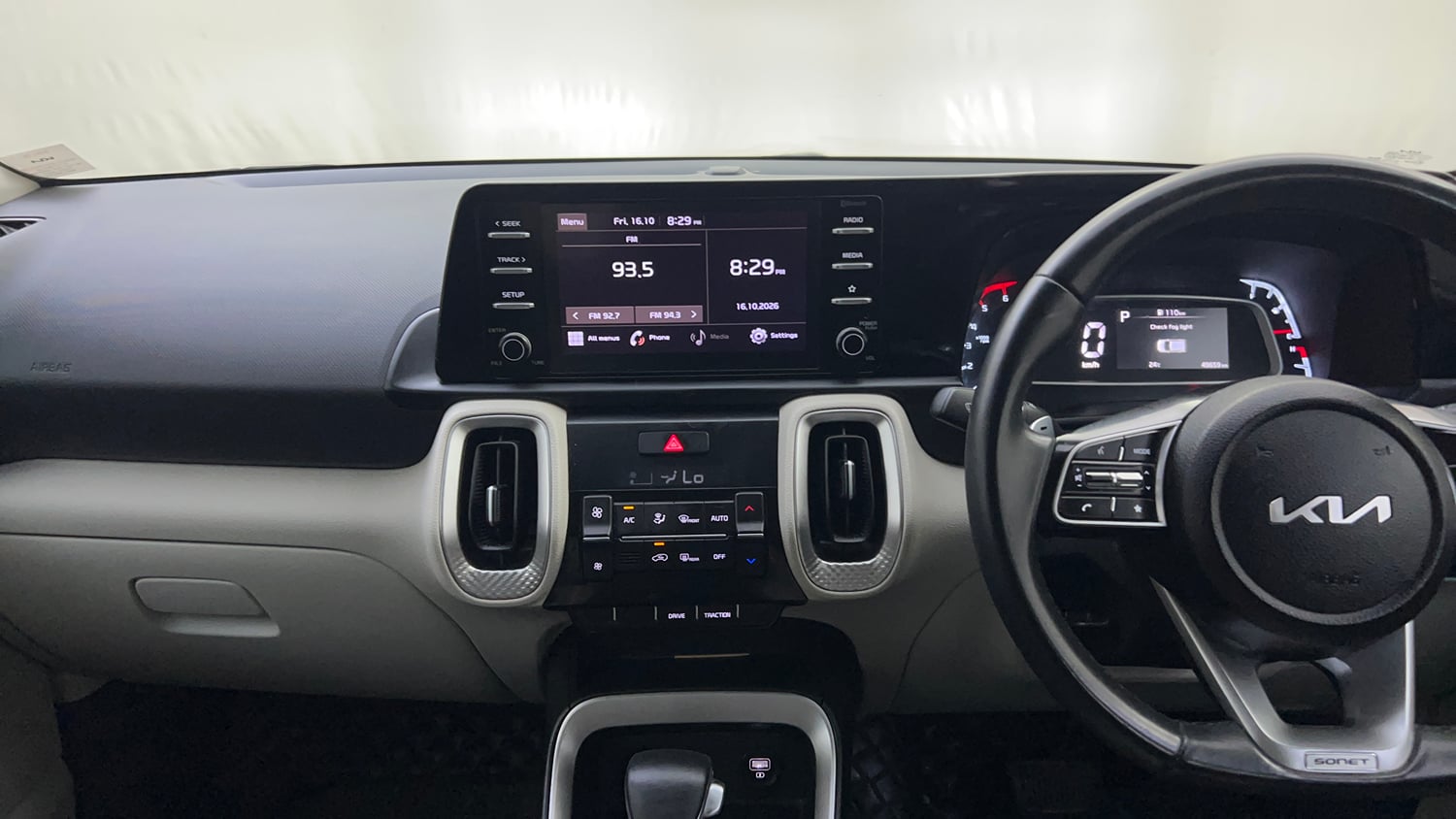Used 2022 Kia Sonet HTX 1.5 AT Diesel Automatic interior MUSIC SYSTEM & AC CONTROL VIEW