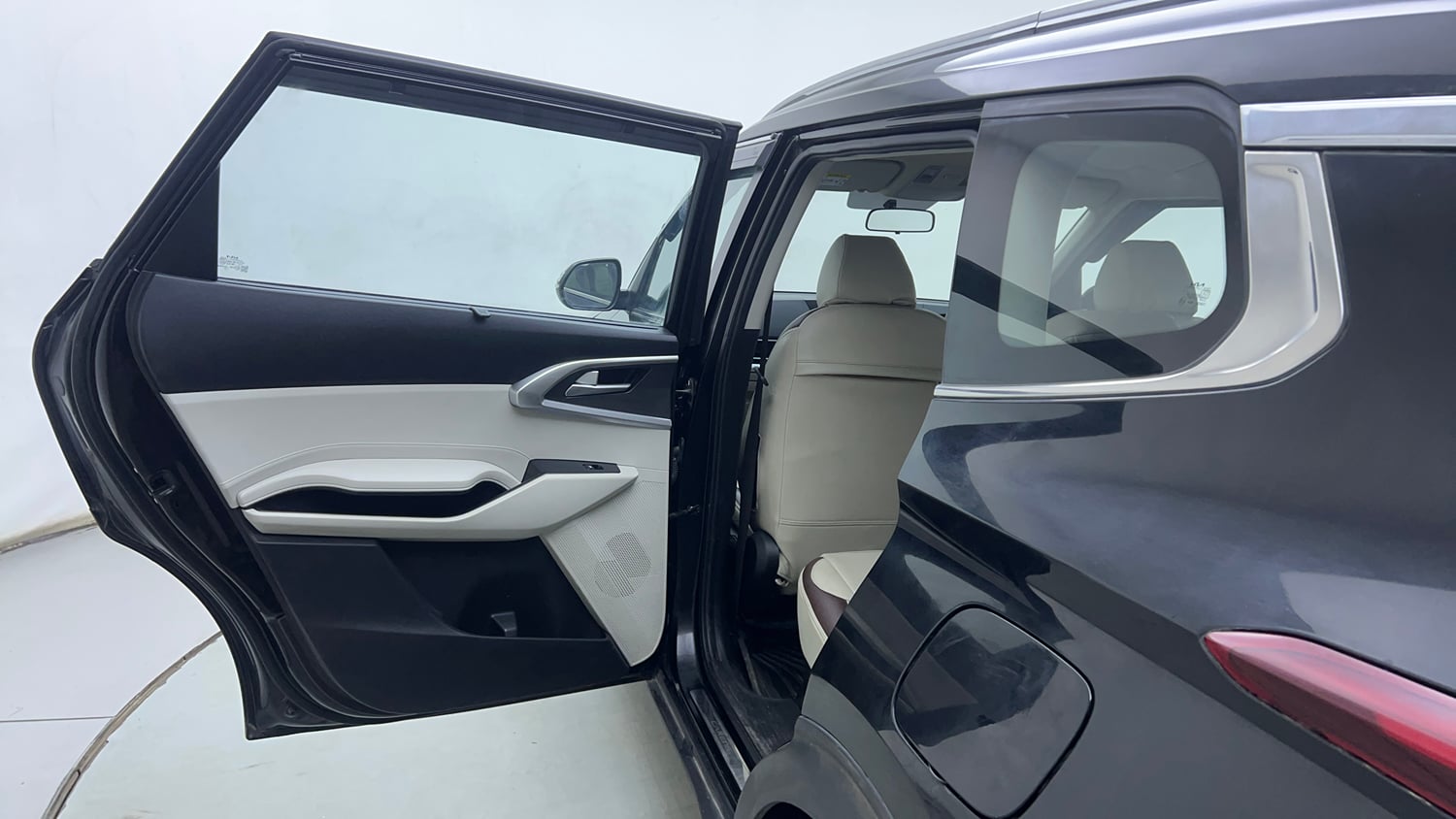 Used 2022 Kia Carens Prestige Plus 1.4 Petrol MT 7 STR Petrol Manual interior LEFT REAR DOOR OPEN VIEW