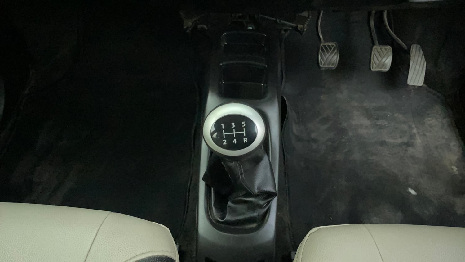 Used 2014 Maruti Suzuki Wagon R VXI Petrol Manual interior GEAR  KNOB VIEW