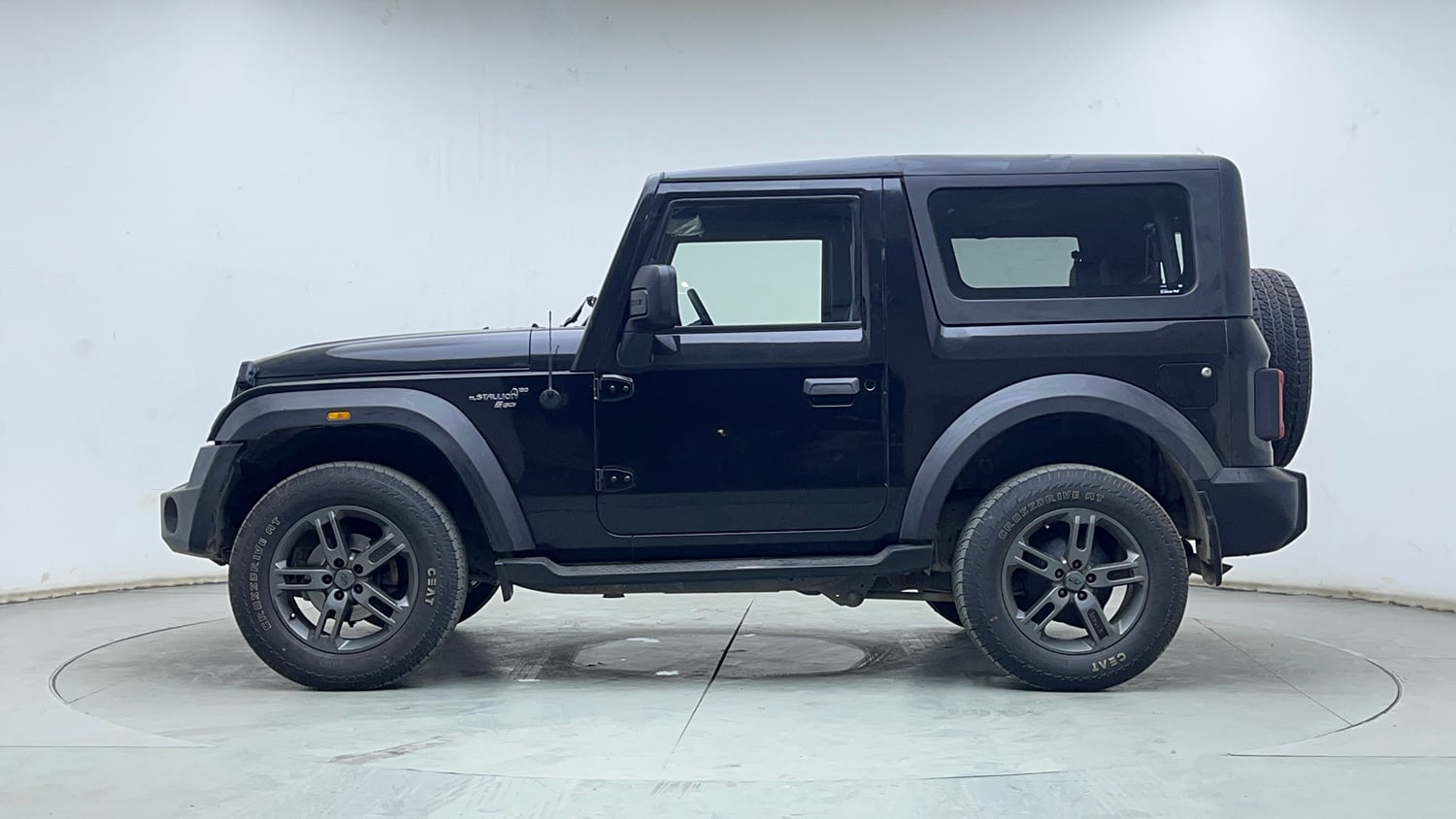 Used 2022 mahindra Thar LX Hard Top Petrol AT 4WD Petrol Automatic exterior LEFT SIDE VIEW