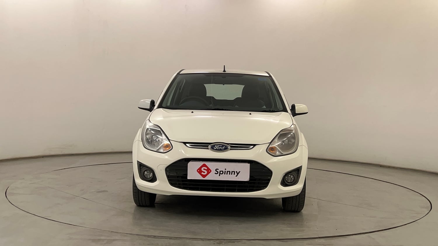 Used 2014 Ford Figo Duratec Petrol Titanium 1.2 Petrol Manual exterior FRONT VIEW