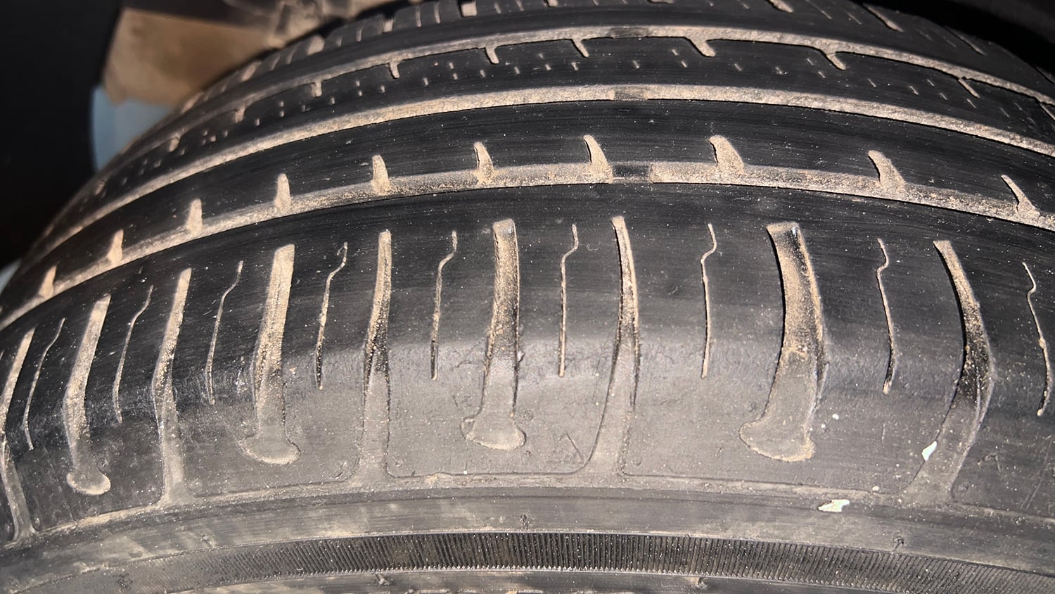 Used 2019 Hyundai Elite i20 Magna Plus 1.2 Petrol Manual tyres RIGHT REAR TYRE TREAD VIEW