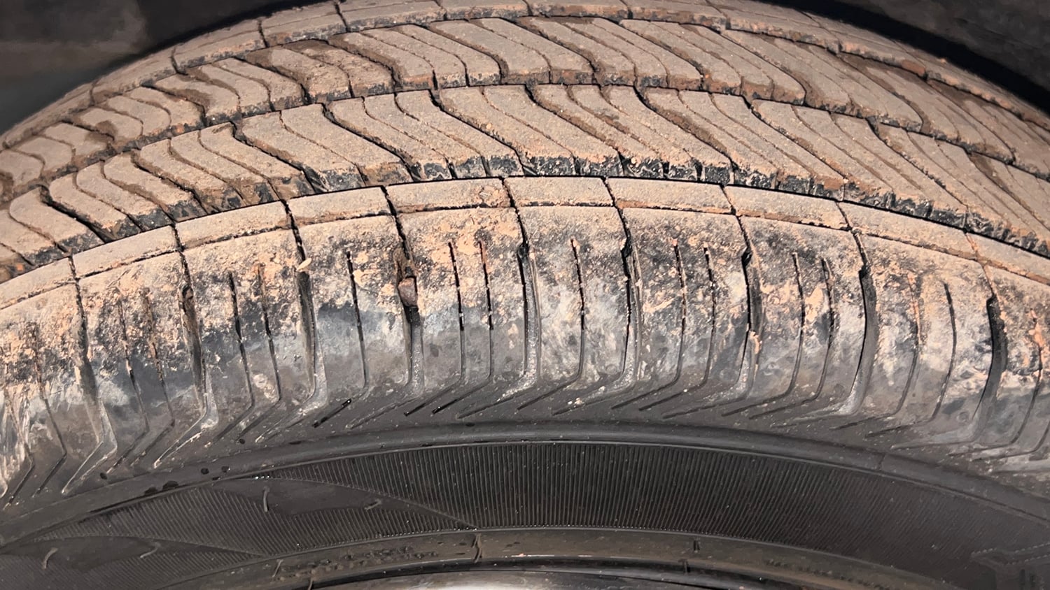 Used 2013 Toyota Etios G Petrol Manual tyres RIGHT REAR TYRE TREAD VIEW