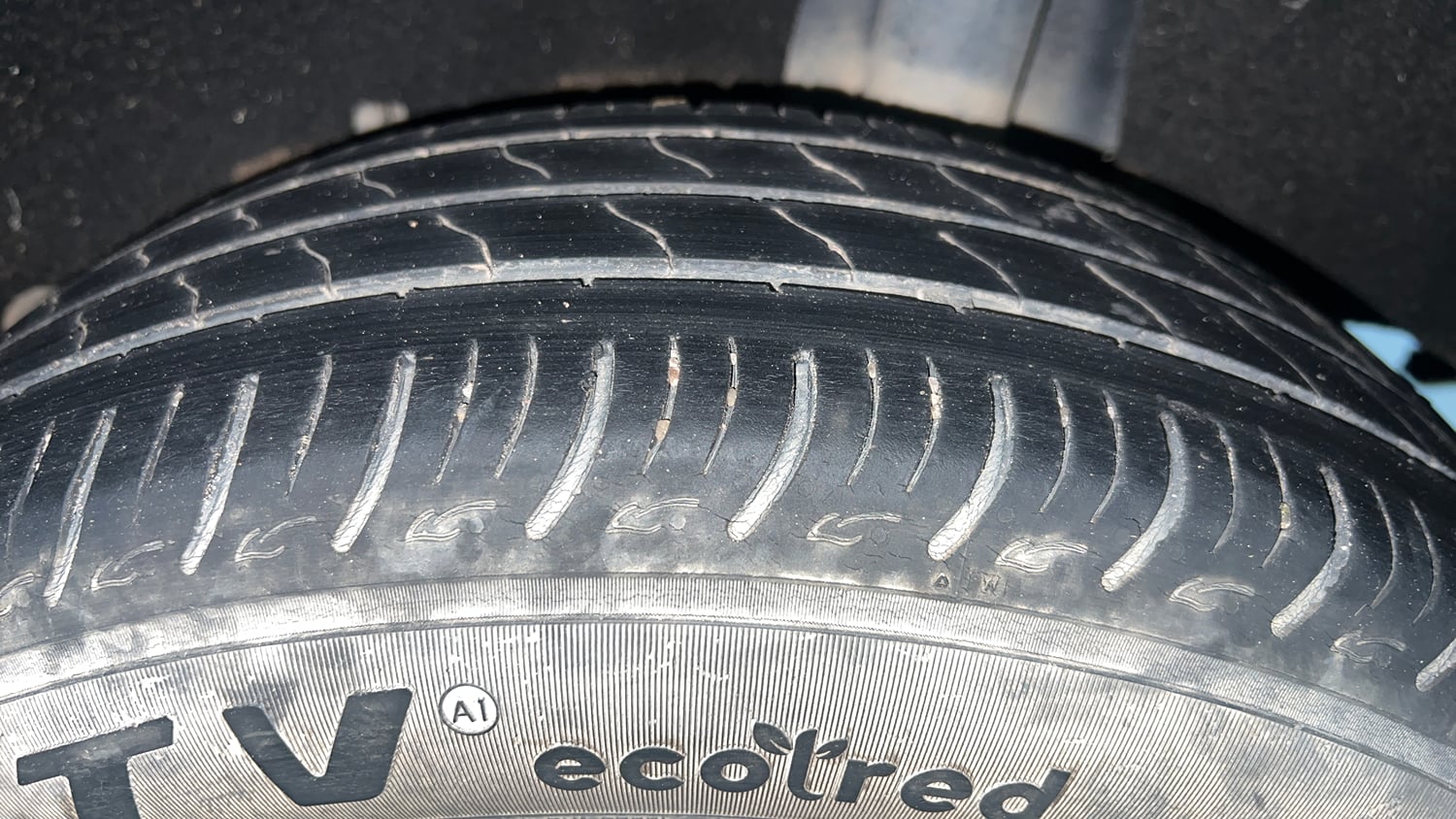 Used 2019 Maruti Suzuki Baleno Delta Petrol Manual tyres LEFT REAR TYRE TREAD VIEW