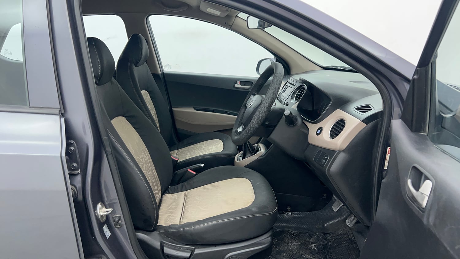 Used 2014 Hyundai Grand i10 Asta 1.2 Kappa VTVT (O) Petrol Manual interior RIGHT SIDE FRONT DOOR CABIN VIEW