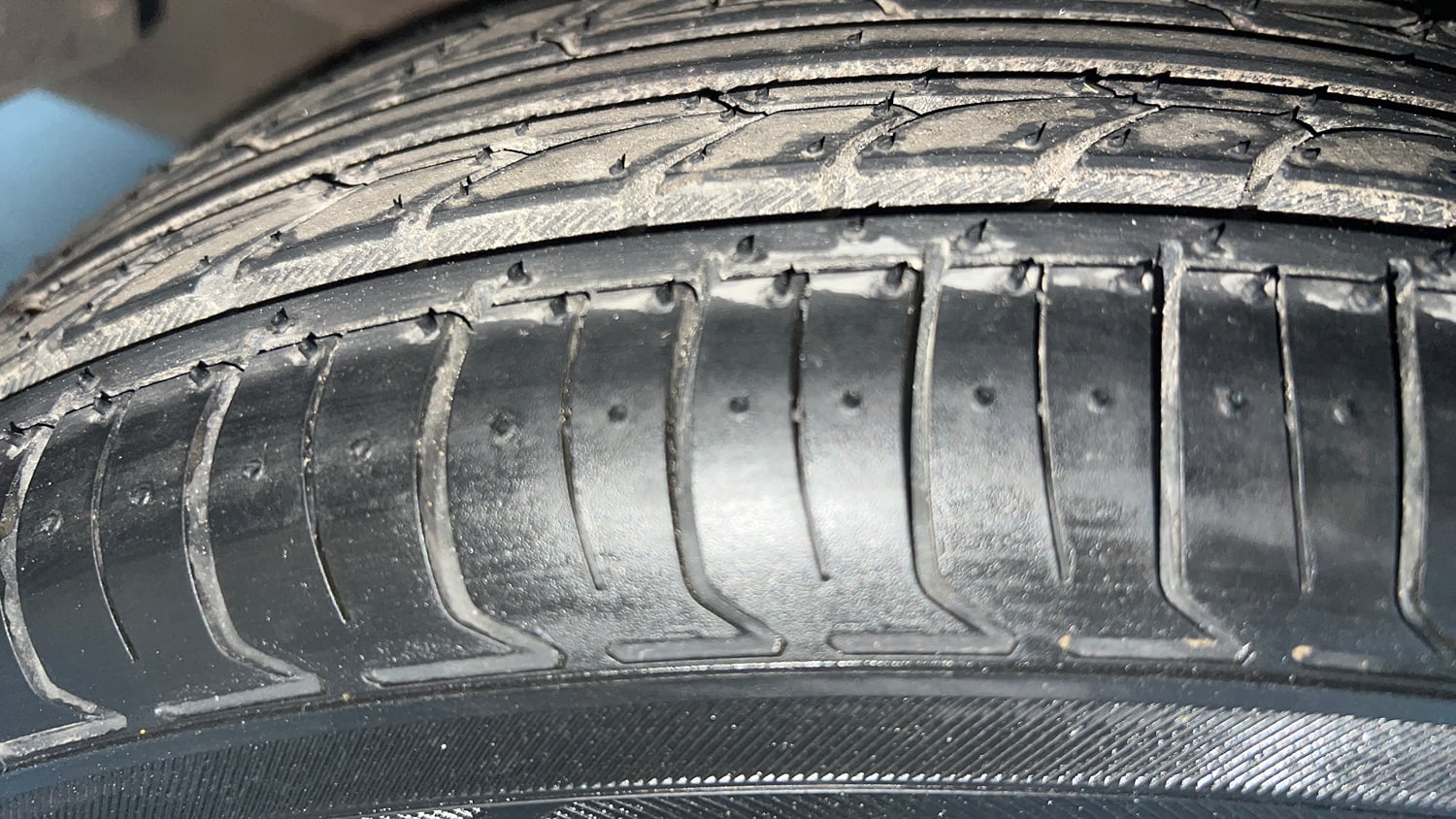 Used 2014 Honda Amaze 1.2 S i-VTEC Petrol Manual tyres RIGHT REAR TYRE TREAD VIEW