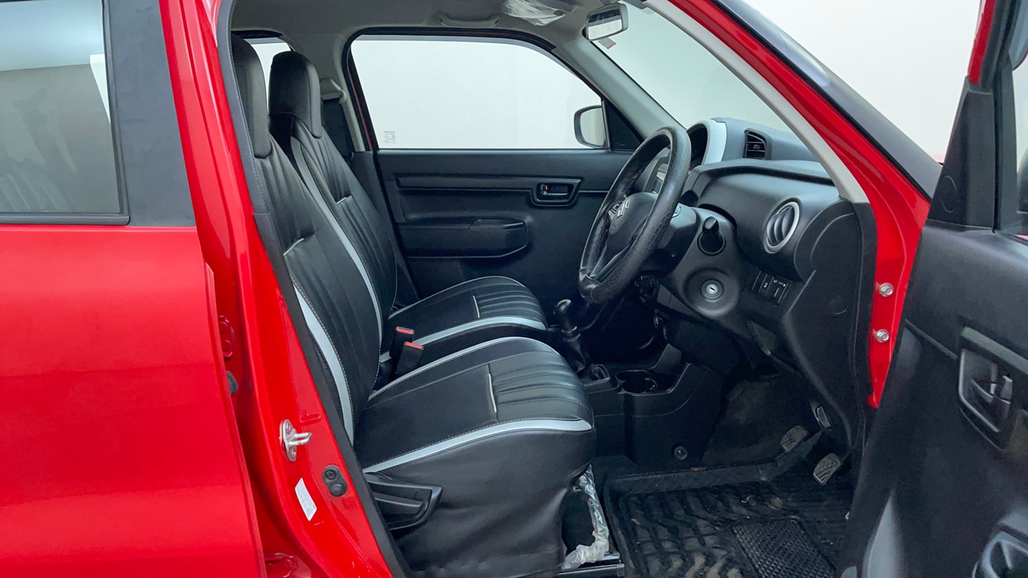 Used 2023 Maruti Suzuki S-Presso Vxi Plus Petrol Manual interior RIGHT SIDE FRONT DOOR CABIN VIEW