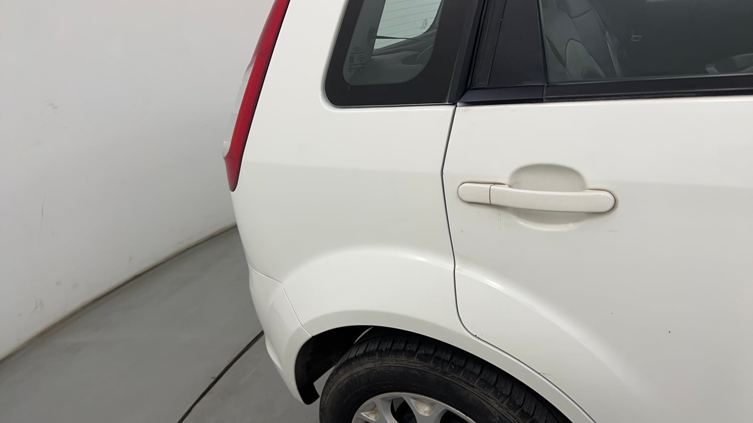 Used 2014 Ford Figo Duratec Petrol Titanium 1.2 Petrol Manual dents MINOR SCRATCH