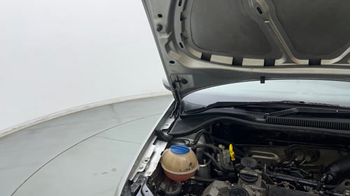 Used 2017 Volkswagen Polo Comfortline 1.2L (P) Petrol Manual engine ENGINE RIGHT SIDE HINGE & APRON VIEW
