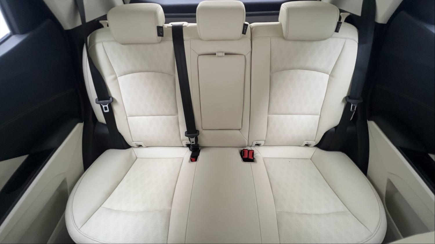 Used 2024 Mahindra XUV 3XO AX7L 1.2 Petrol AT Petrol Automatic interior REAR SEAT CONDITION VIEW