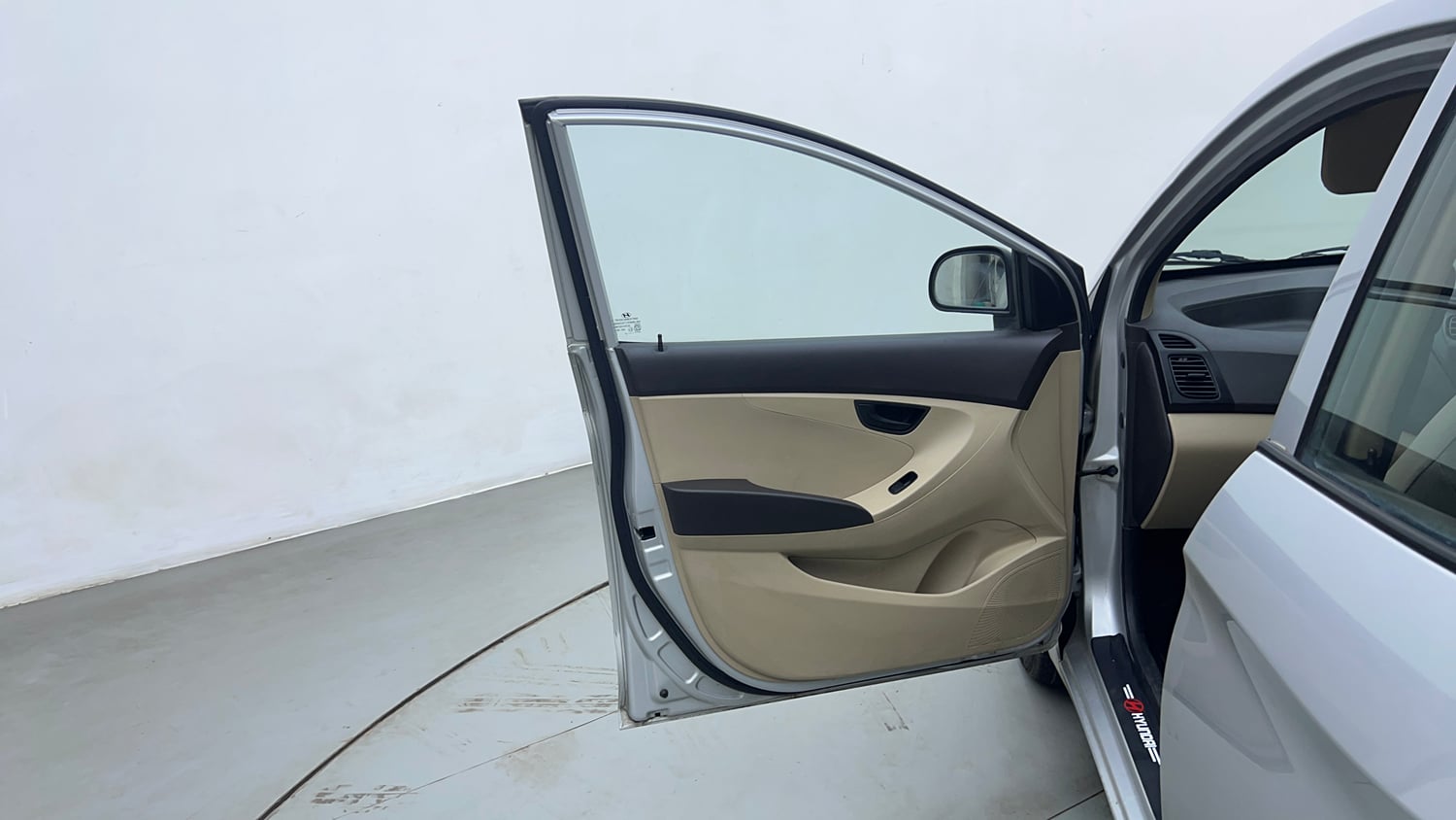 Used 2018 Hyundai Eon Era + Petrol Manual interior LEFT FRONT DOOR OPEN VIEW