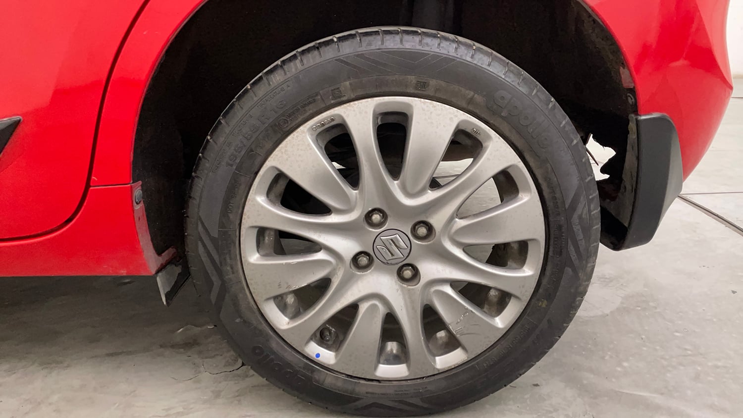 Used 2017 Maruti Suzuki Baleno Zeta 1.2 AT Petrol Automatic tyres LEFT REAR TYRE RIM VIEW