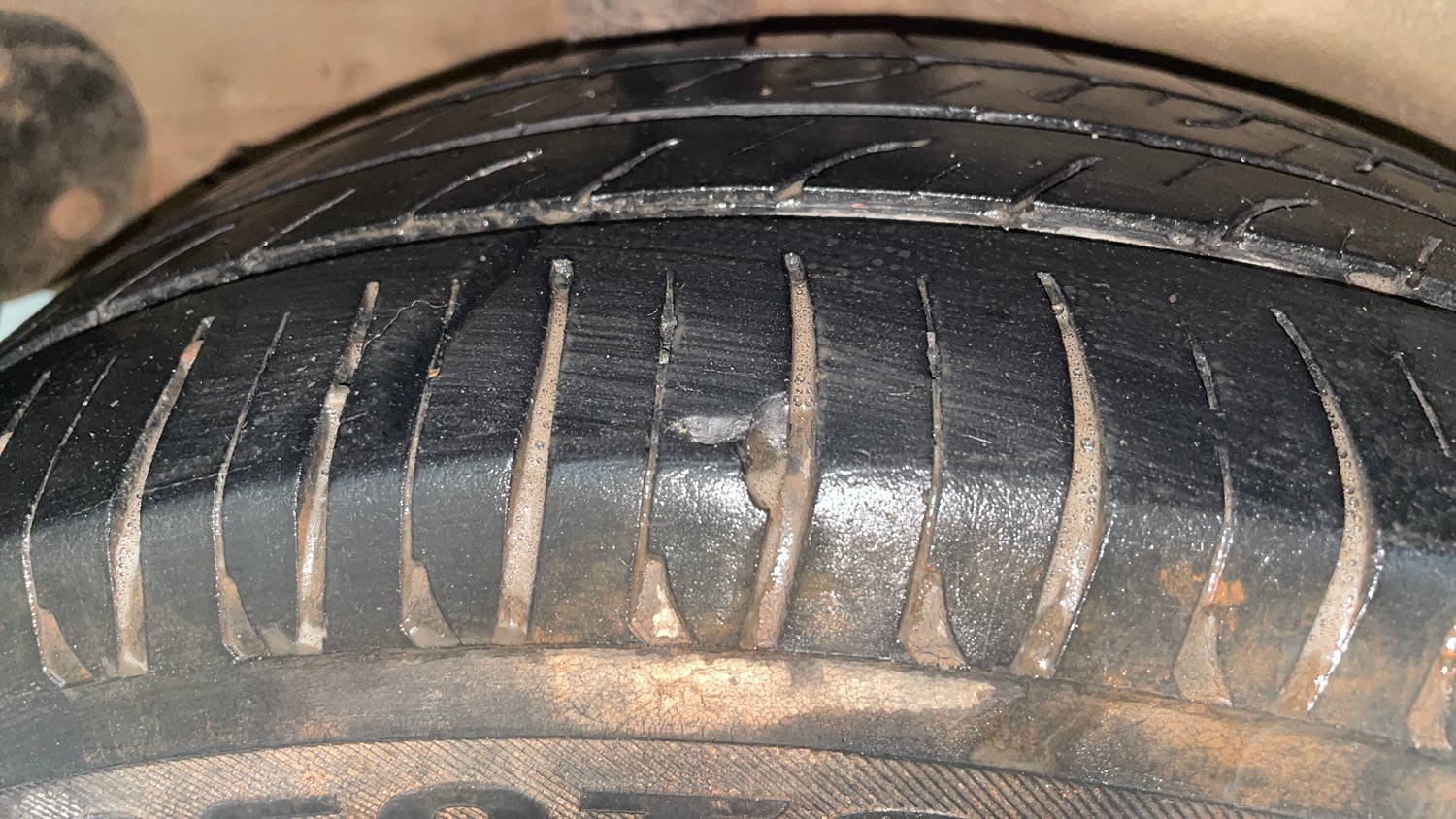 Used 2014 Honda Mobilio V Petrol Petrol Manual tyres RIGHT REAR TYRE TREAD VIEW