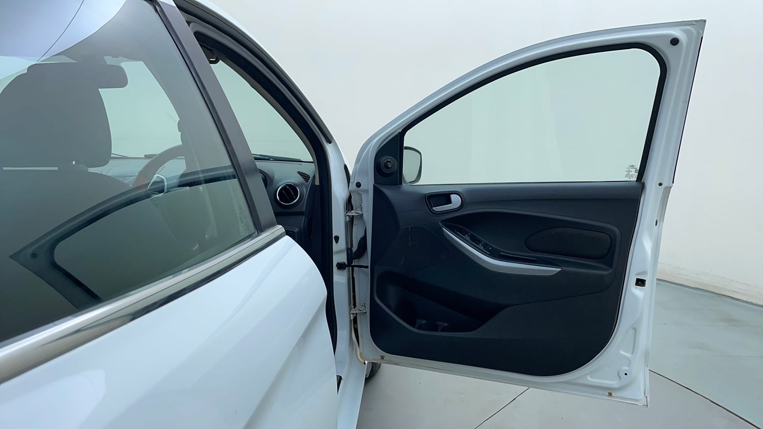 Used 2017 Ford Figo Titanium 1.5 Ti-VCT AT Petrol Automatic interior RIGHT FRONT DOOR OPEN VIEW