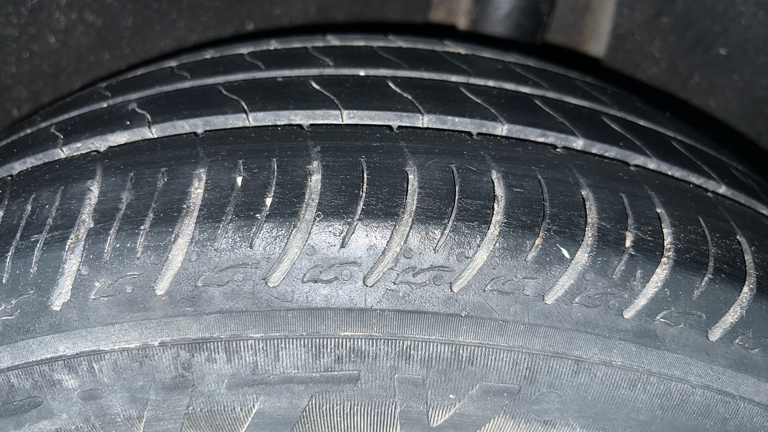 Used 2020 Maruti Suzuki Baleno Sigma Petrol Manual tyres LEFT REAR TYRE TREAD VIEW