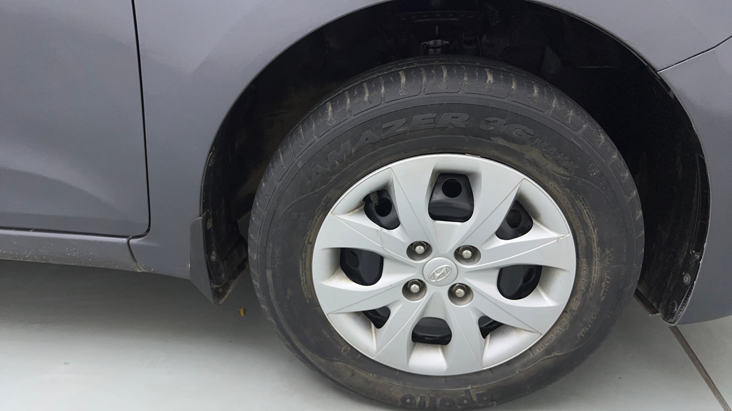 Used 2019 Hyundai Elite i20 Magna Plus 1.2 Petrol Manual tyres RIGHT FRONT TYRE RIM VIEW