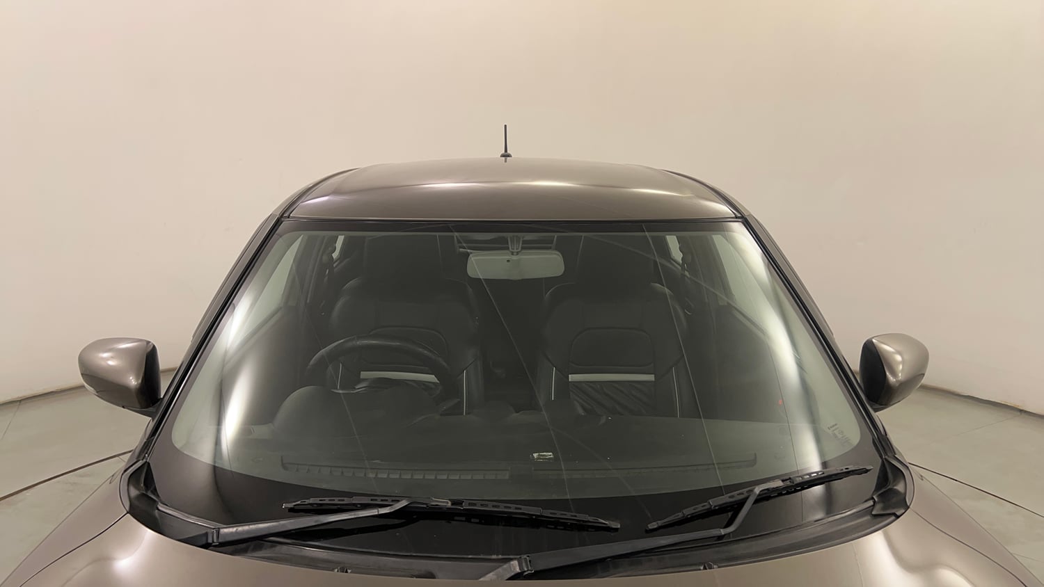 Used 2021 Maruti Suzuki Swift VXi Petrol Manual exterior FRONT WINDSHIELD VIEW