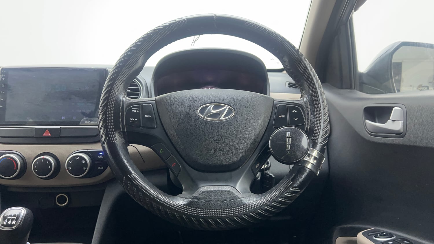 Used 2017 Hyundai Grand i10 Sportz 1.2 Kappa VTVT Petrol Manual interior STEERING VIEW