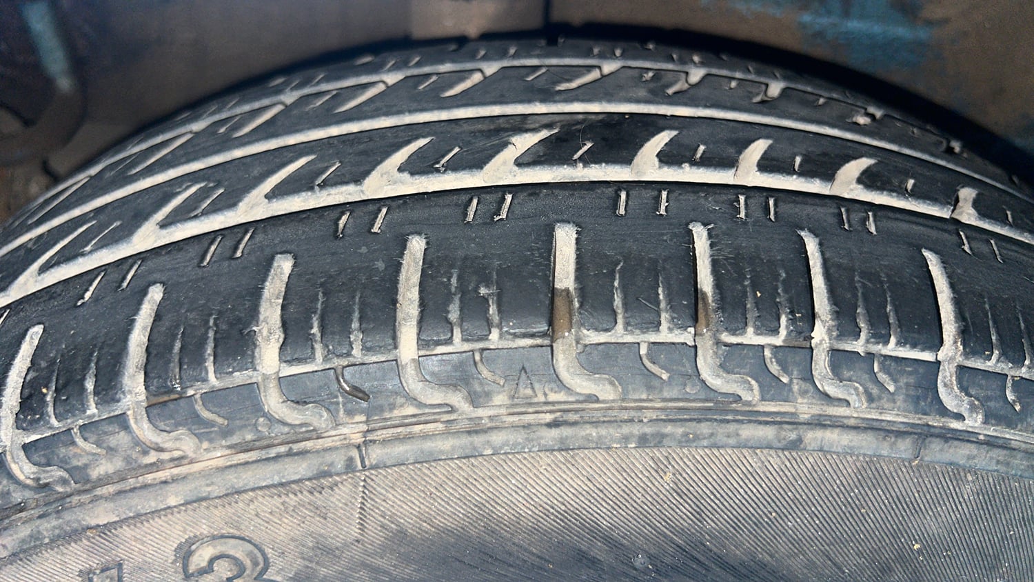 Used 2015 Maruti Suzuki Celerio VXi AMT Petrol Automatic tyres RIGHT REAR TYRE TREAD VIEW