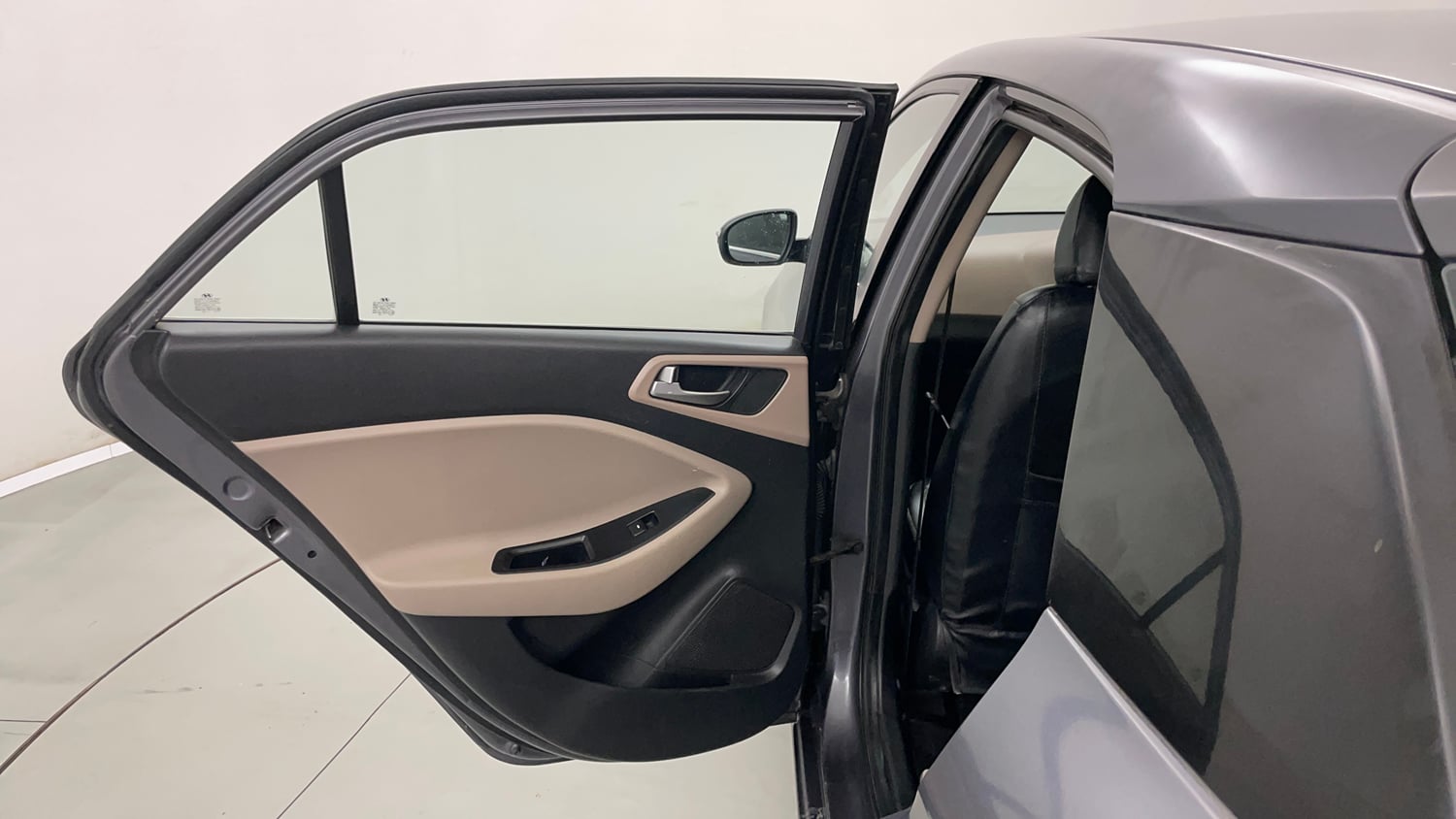 Used 2017 Hyundai Elite i20 Sportz 1.2 Petrol Manual interior LEFT REAR DOOR OPEN VIEW