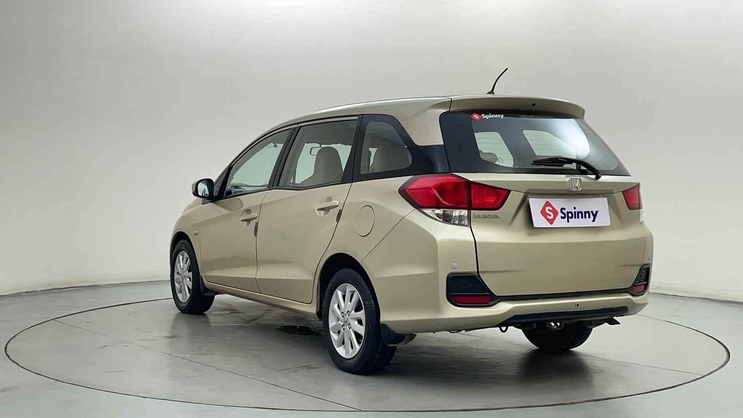 Used 2014 Honda Mobilio V Petrol Petrol Manual exterior LEFT REAR CORNER VIEW