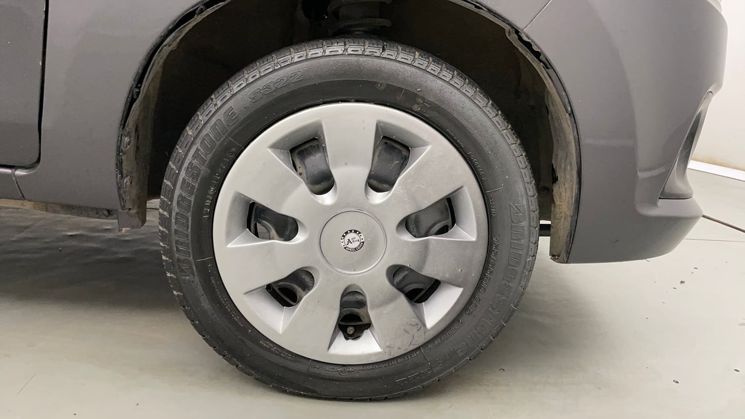 Used 2017 Maruti Suzuki Alto K10 VXi Petrol Manual tyres RIGHT FRONT TYRE RIM VIEW