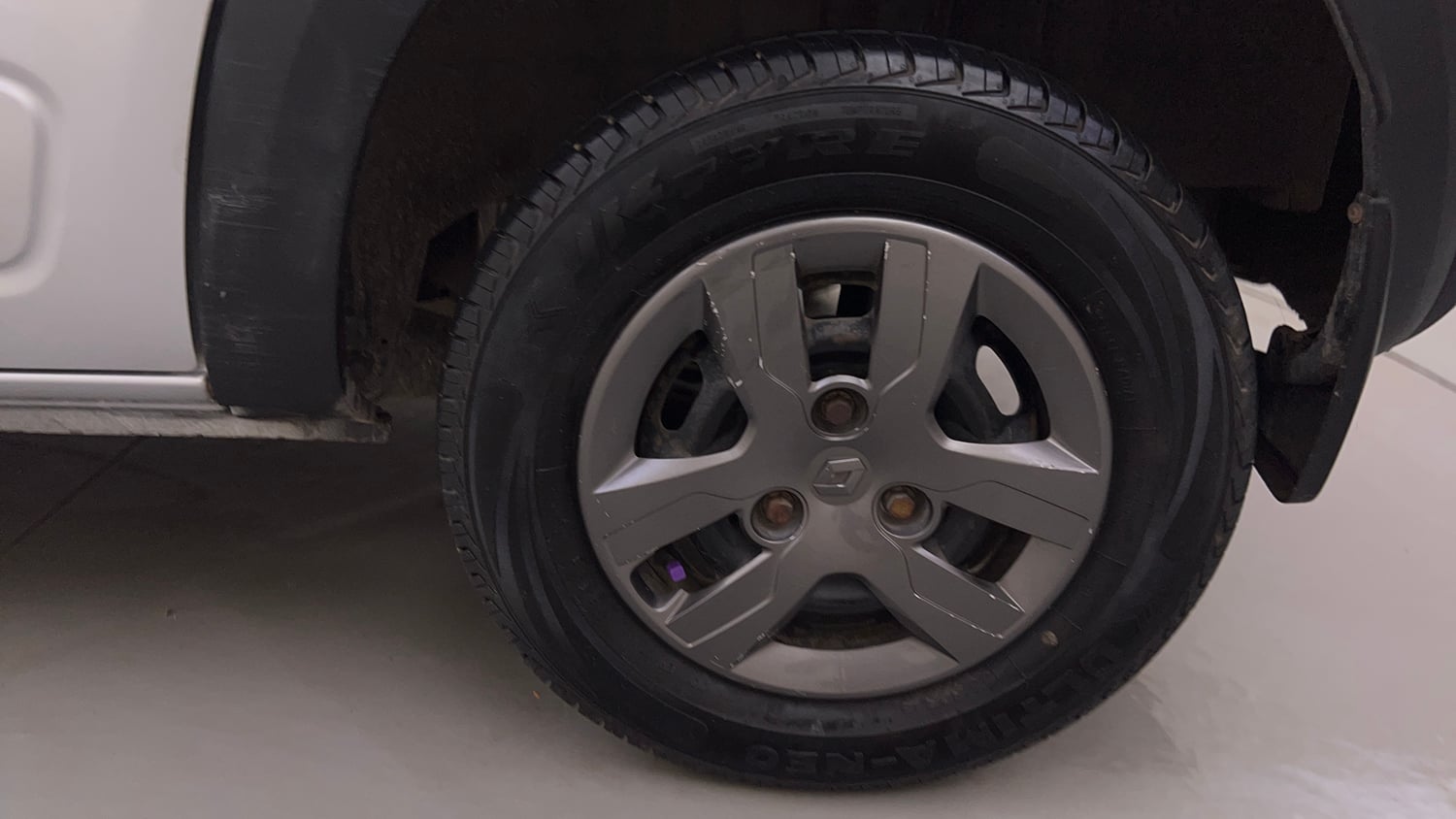 Used 2017 Renault Kwid 1.0 RXT AMT Petrol Automatic tyres LEFT REAR TYRE RIM VIEW