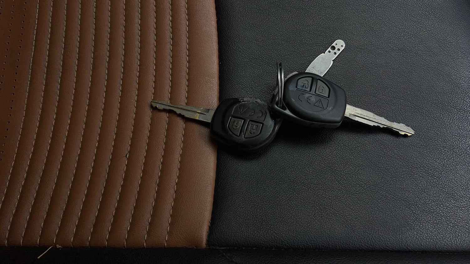 Used 2018 Maruti Suzuki Swift VXi Petrol Manual extra CAR KEY VIEW