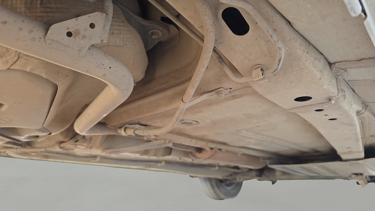 Used 2021 Maruti Suzuki Swift VXi Petrol Manual extra REAR RIGHT UNDERBODY VIEW