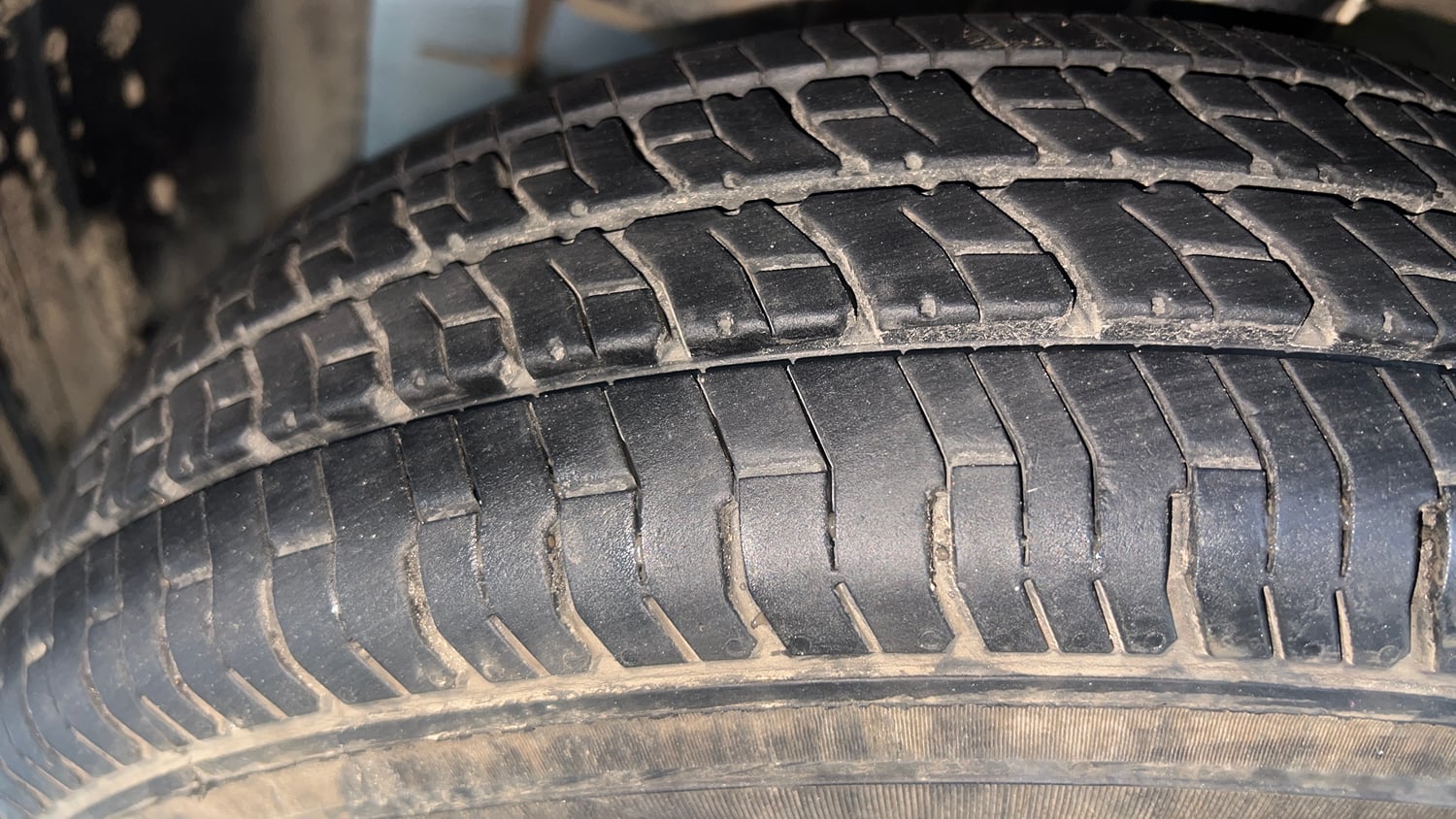 Used 2019 Maruti Suzuki Wagon R LXi (O) 1.0 CNG Cng Manual tyres LEFT FRONT TYRE TREAD VIEW