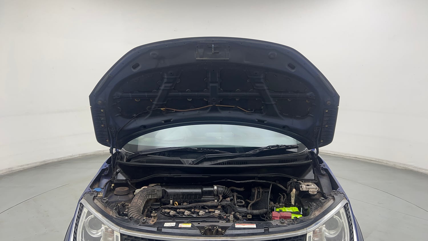 Used 2017 Maruti Suzuki Ignis Alpha 1.2 MT Petrol Manual engine ENGINE & BONNET OPEN FRONT VIEW